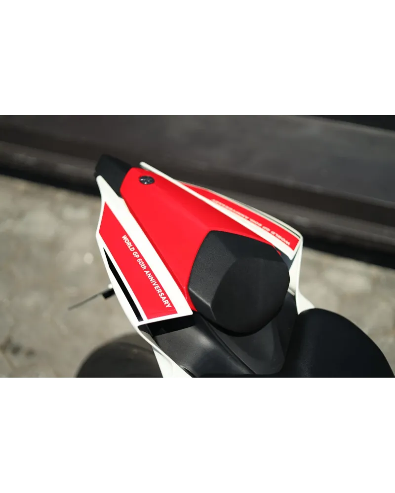 Yamaha YZF R7 World GP 60Th Anniversary