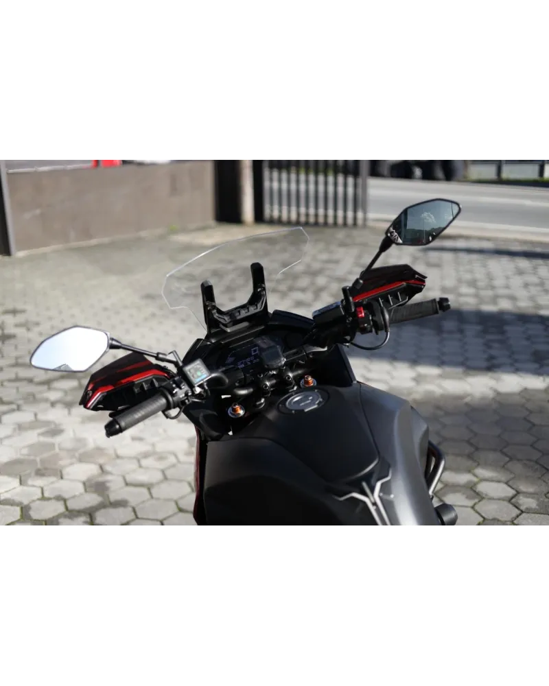 Yamaha Tracer 7 Vermelha