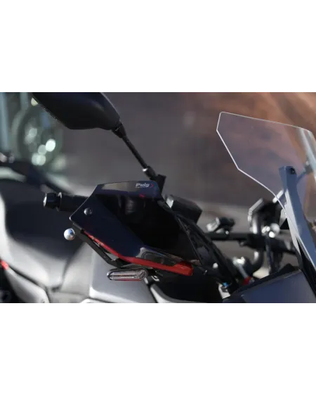 Yamaha Tracer 7 Vermelha