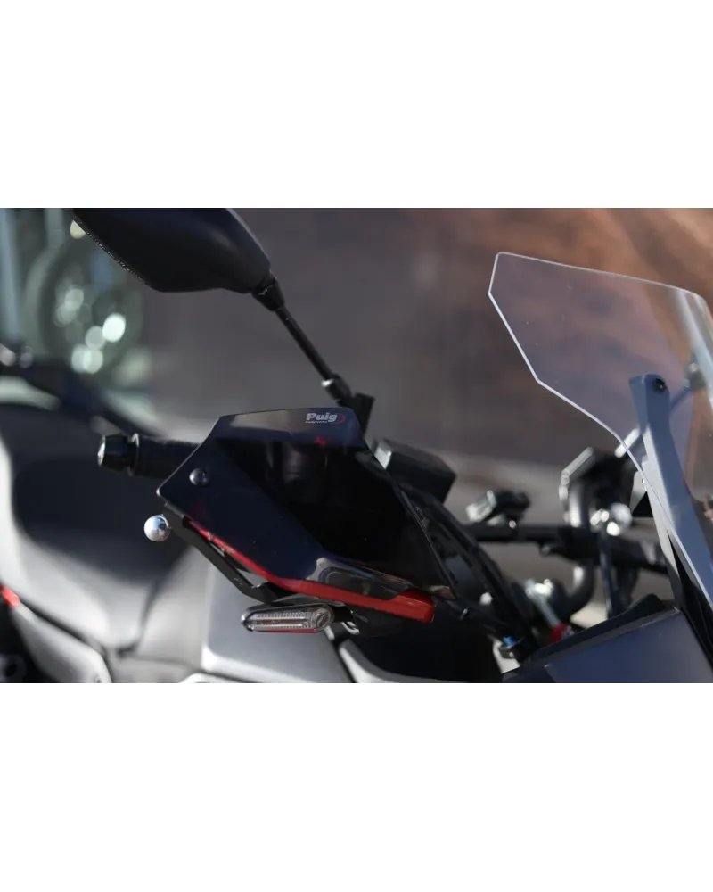 Yamaha Tracer 7 Vermelha