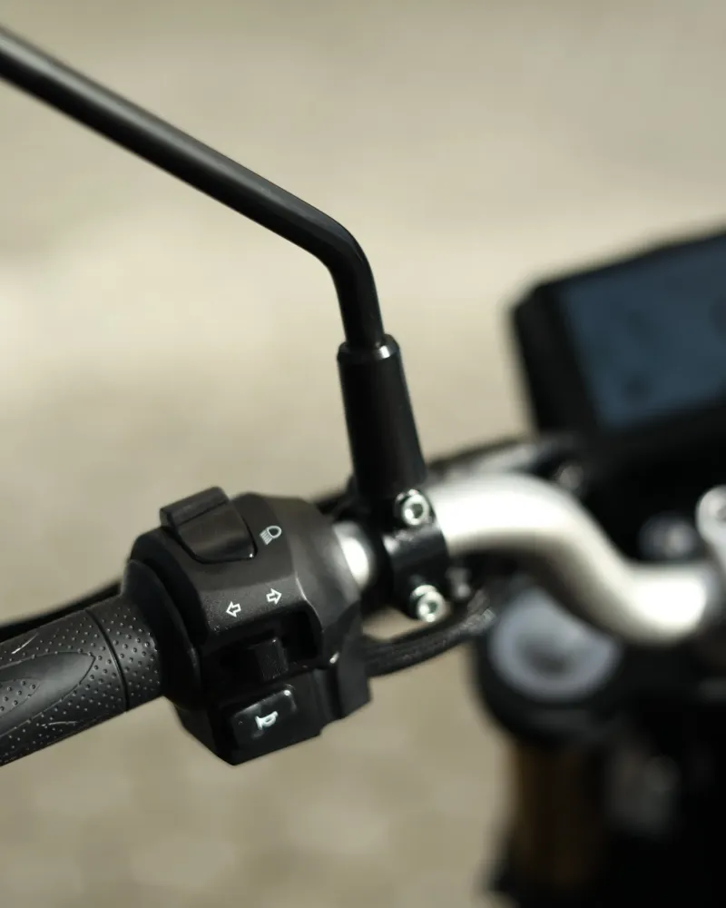 QJMotor SRK 125 2025 – 10.100 km – Naked 125cc – Motocar Vila das Aves