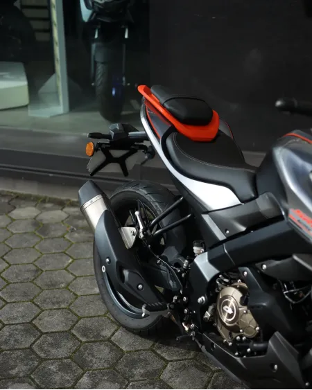 QJMotor SRK 125 2025 – 10.100 km – Naked 125cc – Motocar Vila das Aves