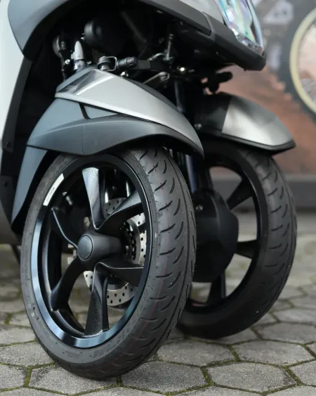 Yamaha Tricity 125 2023 – 14.315 km – Scooter 3 Rodas – Motocar Vila das Aves | Santo Tirso Porto