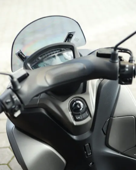 Yamaha Tricity 125 2023 – 14.315 km – Scooter 3 Rodas – Motocar Vila das Aves | Santo Tirso Porto