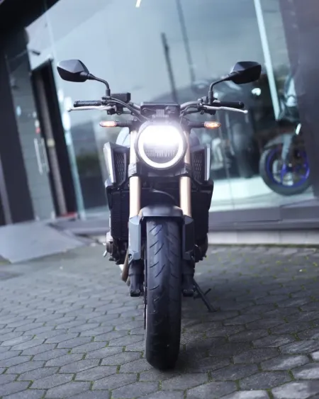 Honda CB650R 2022 – 25.525 km – Naked 4 Cilindros – Motocar Vila das Aves | Santo Tirso Porto