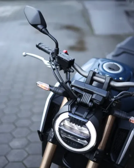 Honda CB650R 2022 – 25.525 km – Naked 4 Cilindros – Motocar Vila das Aves | Santo Tirso Porto