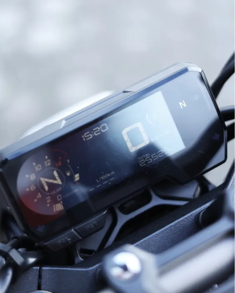 Honda CB650R 2022 – 25.525 km – Naked 4 Cilindros – Motocar Vila das Aves | Santo Tirso Porto