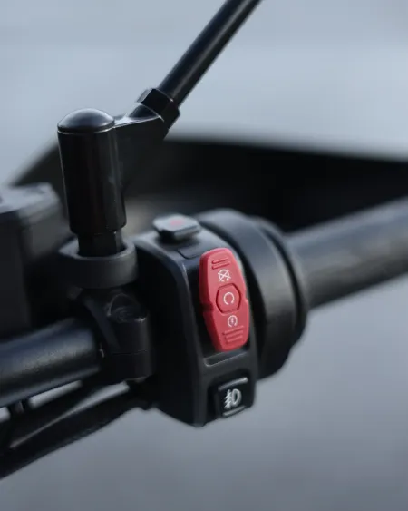 CFMOTO 800MT Explorer 2025 – 789 km – Como Nova – Motocar Vila das Aves | Santo Tirso Porto