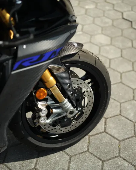 Yamaha YZF-R1 M — Nova 0 km | Últimas 2 Unidades | Motocar