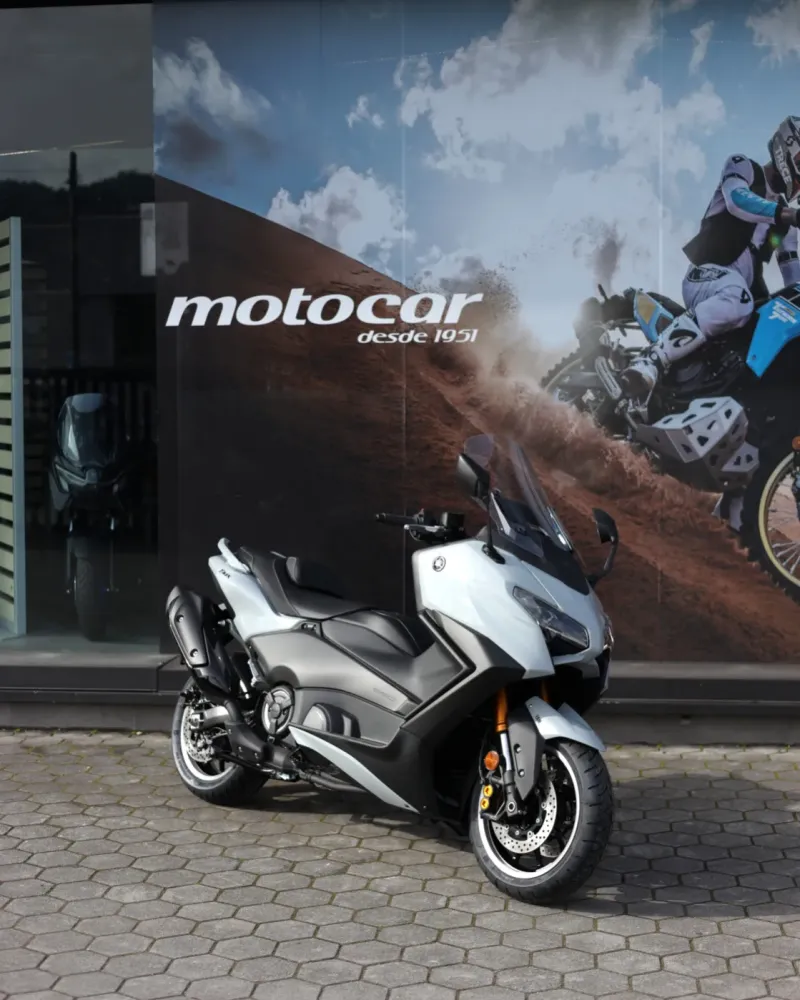 Yamaha TMAX TECH MAX