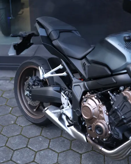 Honda CB650R 2023 | 5.450 km | Naked Neo Sports Café | Motocar Vila das Aves (Santo Tirso, Porto)