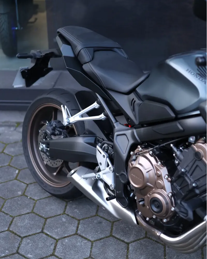 Honda CB650R 2023 | 5.450 km | Naked Neo Sports Café | Motocar Vila das Aves (Santo Tirso, Porto)