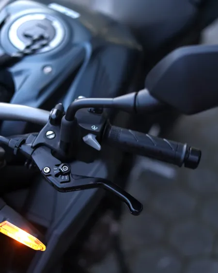 Honda CB650R 2023 | 5.450 km | Naked Neo Sports Café | Motocar Vila das Aves (Santo Tirso, Porto)