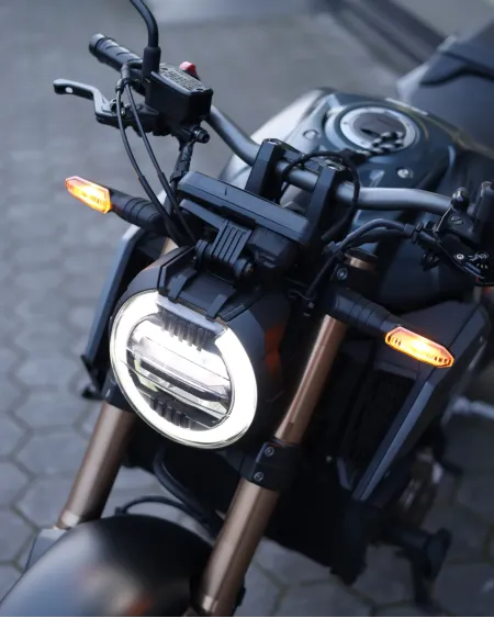 Honda CB650R 2023 | 5.450 km | Naked Neo Sports Café | Motocar Vila das Aves (Santo Tirso, Porto)