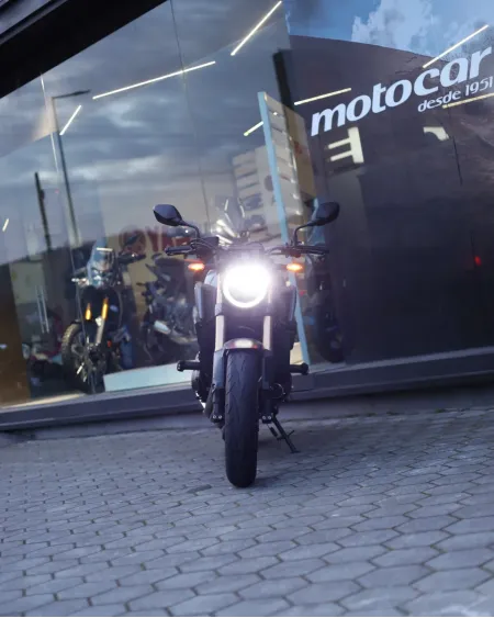 Honda CB650R 2023 | 5.450 km | Naked Neo Sports Café | Motocar Vila das Aves (Santo Tirso, Porto)