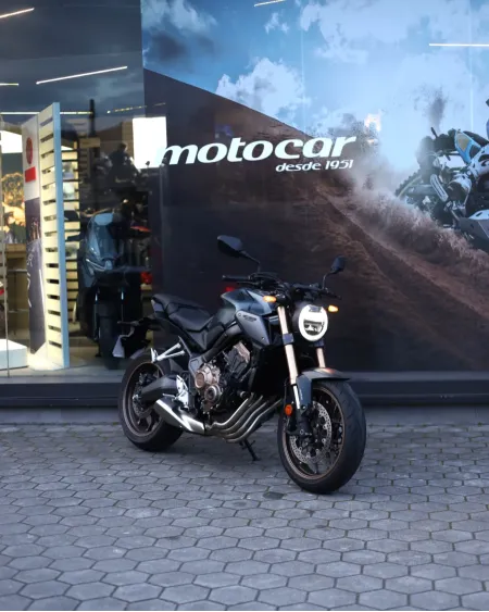 Honda CB650R 2023 | 5.450 km | Naked Neo Sports Café | Motocar Vila das Aves (Santo Tirso, Porto)