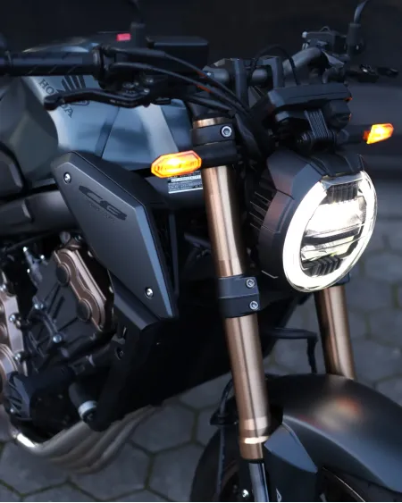 Honda CB650R 2023 | 5.450 km | Naked Neo Sports Café | Motocar Vila das Aves (Santo Tirso, Porto)