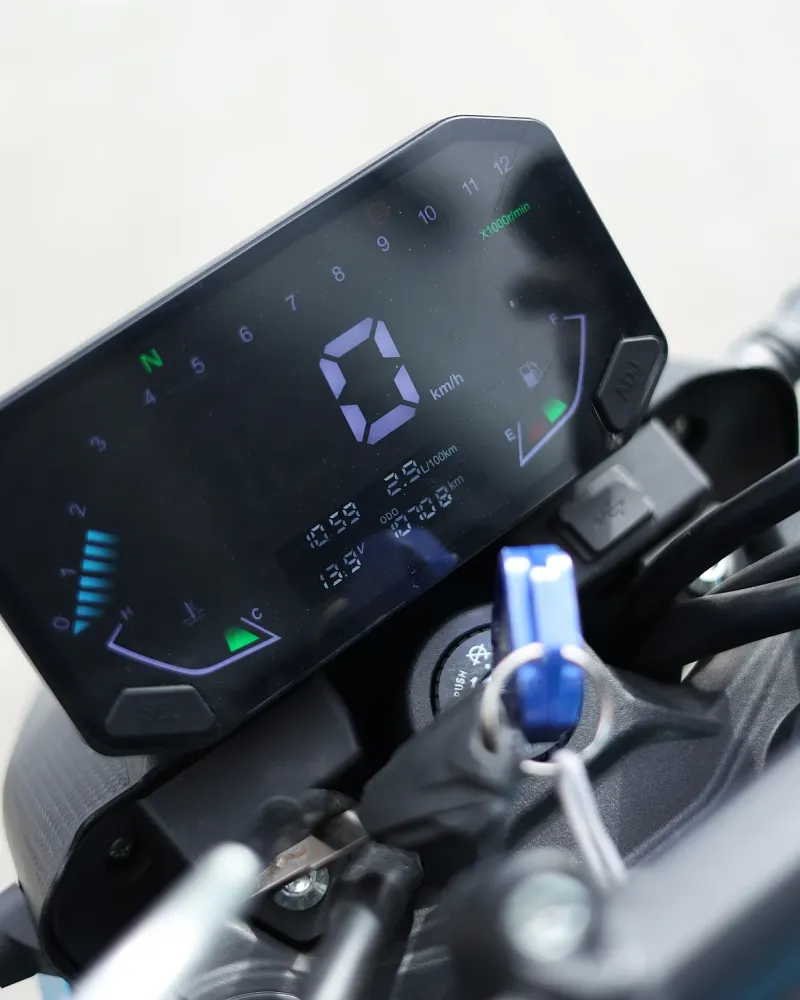 VOGE 125R 2023 – 10.708 km – Naked 125cc Moderna – Motocar Vila das Aves | Santo Tirso Porto