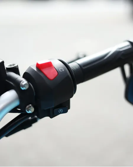 VOGE 125R 2023 – 10.708 km – Naked 125cc Moderna – Motocar Vila das Aves | Santo Tirso Porto