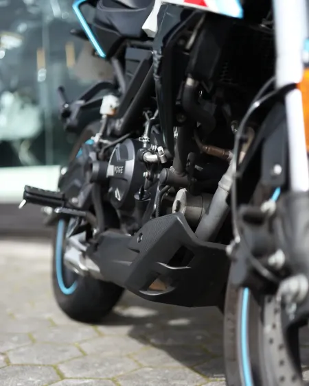 VOGE 125R 2023 – 10.708 km – Naked 125cc Moderna – Motocar Vila das Aves | Santo Tirso Porto