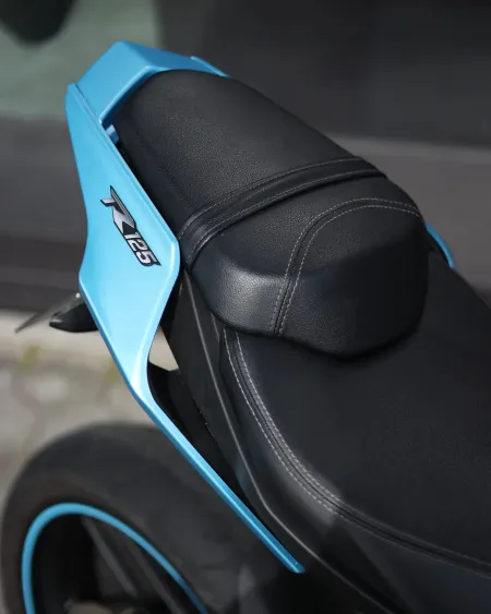 VOGE 125R 2023 – 10.708 km – Naked 125cc Moderna – Motocar Vila das Aves | Santo Tirso Porto