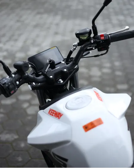 Keeway RKS 125 2026 Nova – Naked 125cc Económica – Motocar Vila das Aves | Santo Tirso Porto