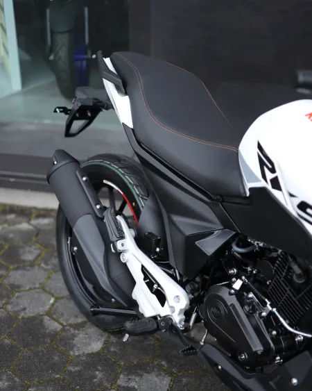 Keeway RKS 125 2026 Nova – Naked 125cc Económica – Motocar Vila das Aves | Santo Tirso Porto