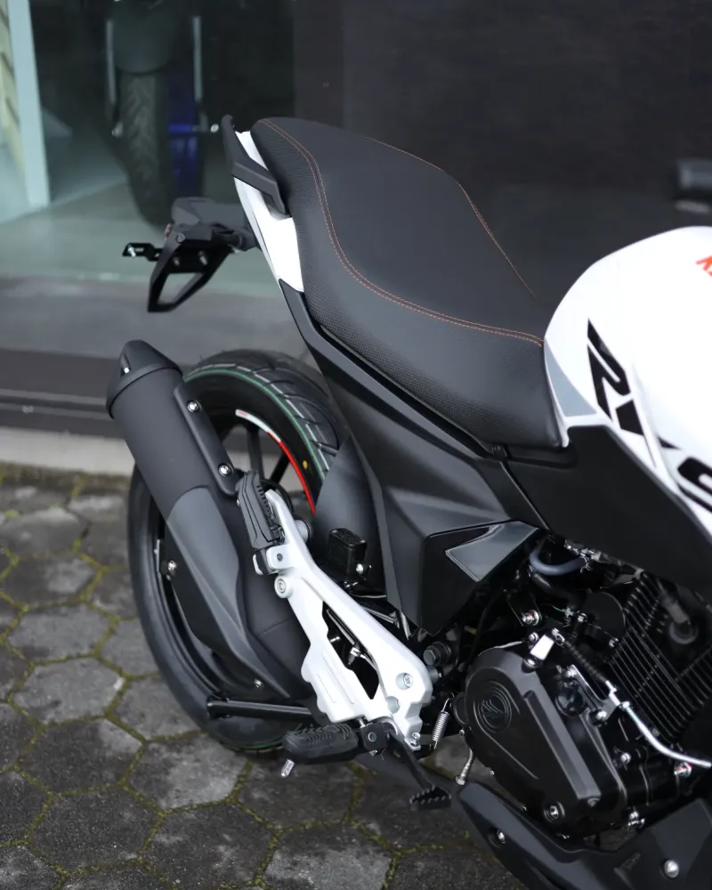 Keeway RKS 125 2026 Nova – Naked 125cc Económica – Motocar Vila das Aves | Santo Tirso Porto