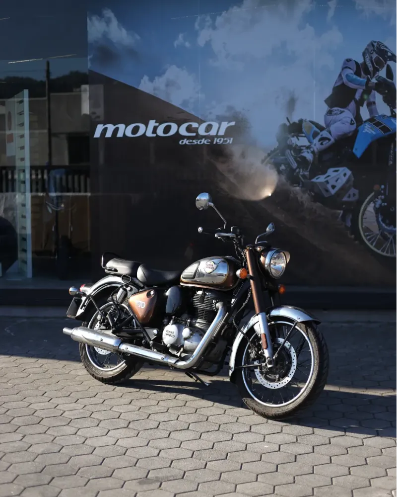 Royal Enfield Classic 350 2022 – 9.616 km – Estilo Clássico – Motocar Vila das Aves | Santo Tirso Porto