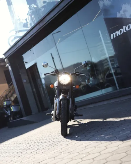 Royal Enfield Classic 350 2022 – 9.616 km – Estilo Clássico – Motocar Vila das Aves | Santo Tirso Porto