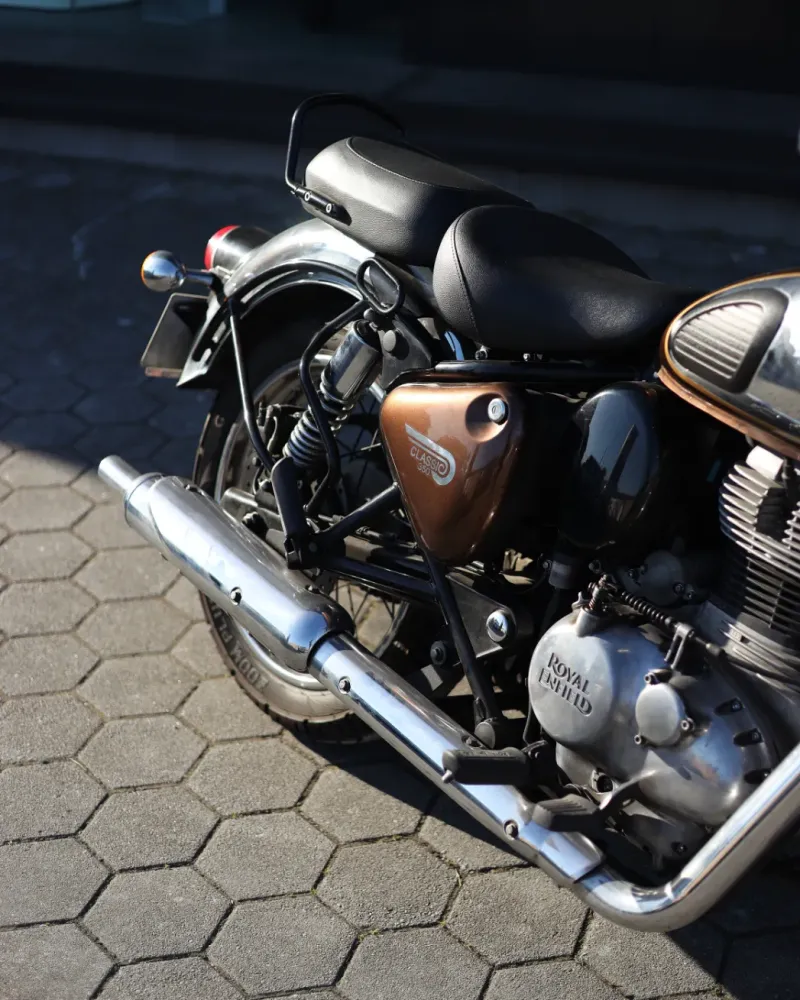 Royal Enfield Classic 350 2022 – 9.616 km – Estilo Clássico – Motocar Vila das Aves | Santo Tirso Porto