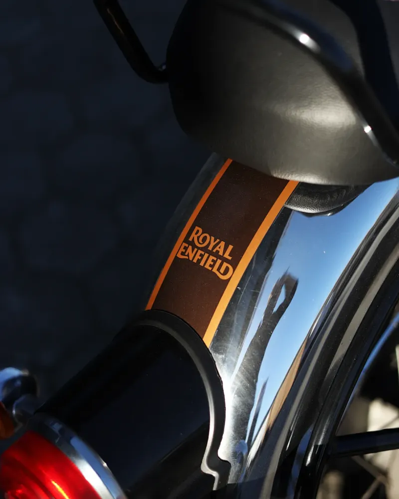 Royal Enfield Classic 350 2022 – 9.616 km – Estilo Clássico – Motocar Vila das Aves | Santo Tirso Porto