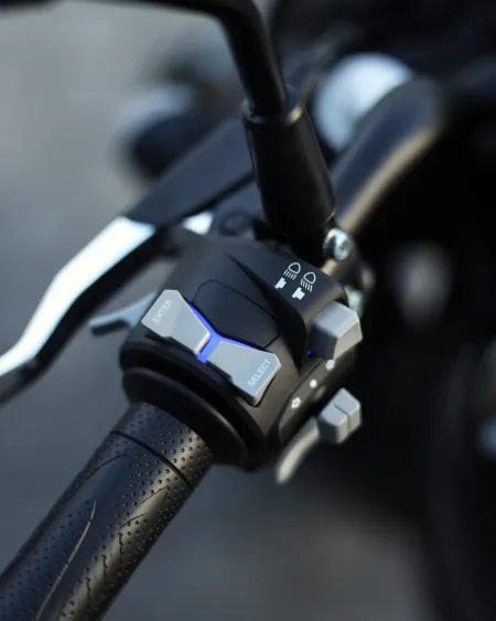 QJ Motor SRV 12 2026 Nova – Custom 125cc – Motocar Vila das Aves | Santo Tirso Porto