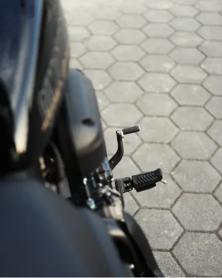 QJ Motor SRV 12 2026 Nova – Custom 125cc – Motocar Vila das Aves | Santo Tirso Porto