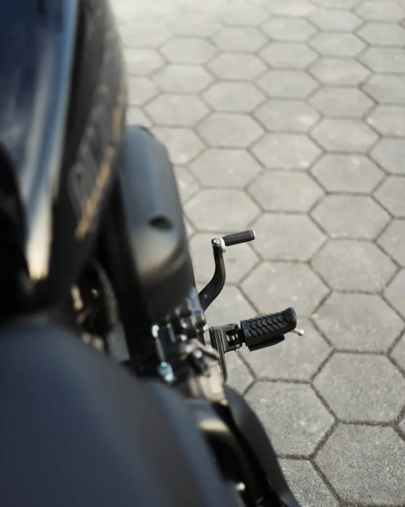 QJ Motor SRV 12 2026 Nova – Custom 125cc – Motocar Vila das Aves | Santo Tirso Porto