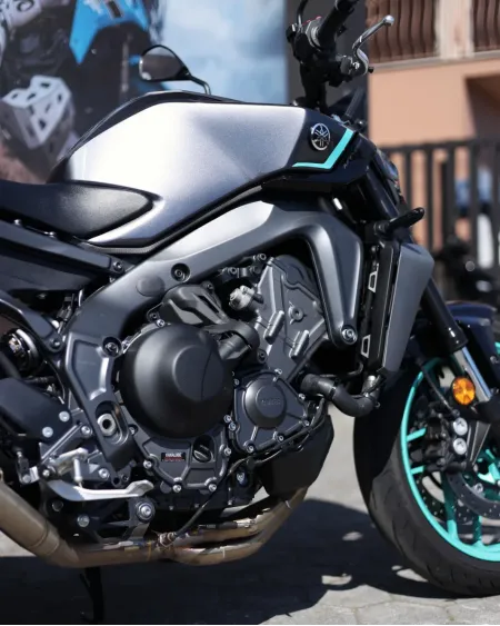 Yamaha MT-09 Y-AMT 2024 – 4.207 km – Transmissão Automática – Motocar Vila das Aves | Santo Tirso Porto