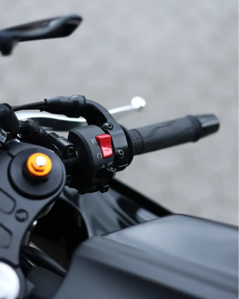 R7 2025