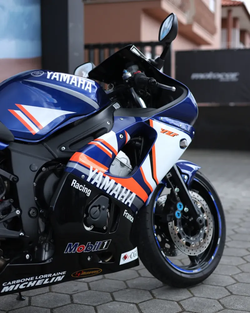 Yamaha YZF-R6 1999 – 27.708 km – Supersport Clássica – Motocar Vila das Aves | Santo Tirso Porto