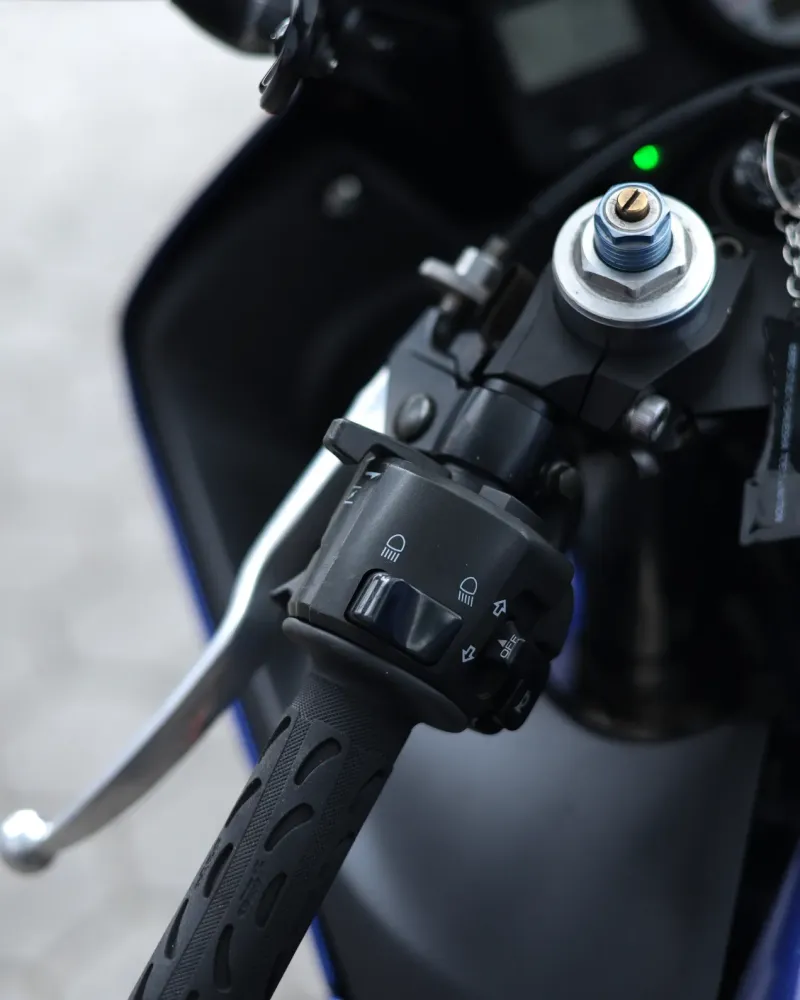 Yamaha YZF-R6 1999 – 27.708 km – Supersport Clássica – Motocar Vila das Aves | Santo Tirso Porto