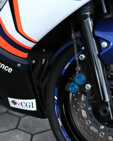 Yamaha YZF-R6 1999 – 27.708 km – Supersport Clássica – Motocar Vila das Aves | Santo Tirso Porto