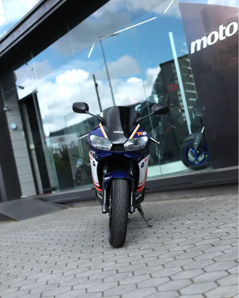 Yamaha YZF-R6 1999 – 27.708 km – Supersport Clássica – Motocar Vila das Aves | Santo Tirso Porto