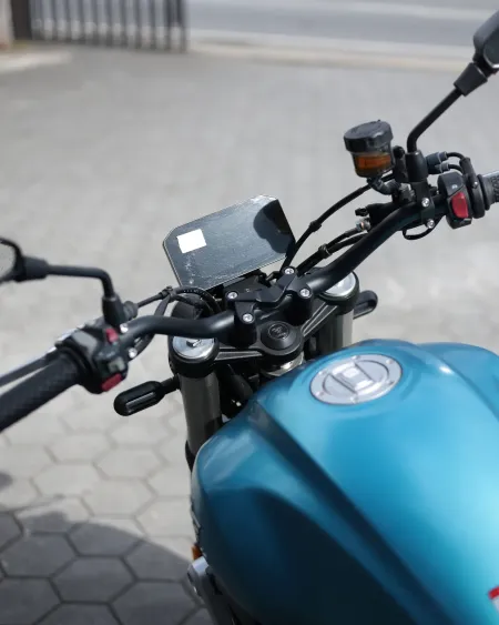 Voge 525AC 2025 Nova – Naked Neo Retro – Motocar Vila das Aves | Santo Tirso Porto