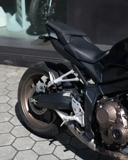 Honda CB650R 2019 – 24.882 km – Naked 4 Cilindros – Motocar Vila das Aves | Santo Tirso Porto