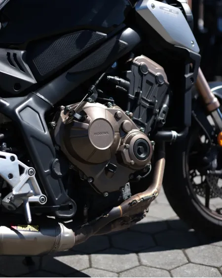 Honda CB650R 2019 – 24.882 km – Naked 4 Cilindros – Motocar Vila das Aves | Santo Tirso Porto