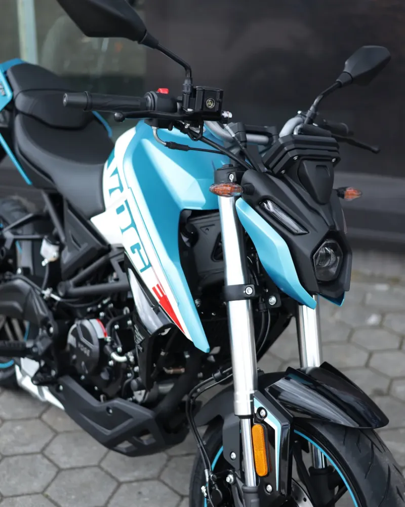 VOGE 125R Nova – Naked 125cc – Motocar Vila das Aves | Santo Tirso Porto