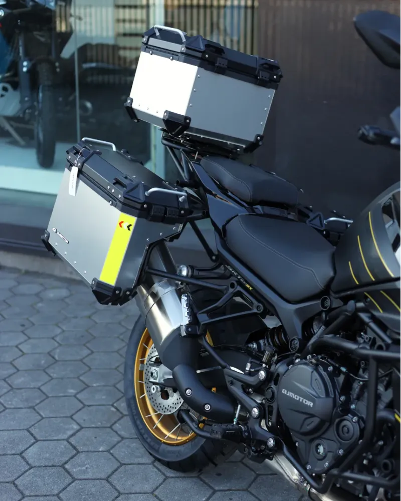 QJMotor SRT 900SX 2026 Nova – Trail Touring Premium – Motocar Vila das Aves | Santo Tirso Porto