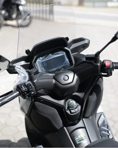 Yamaha XMAX 125 Tech MAX 2026 Nova – Scooter Premium – Motocar Vila das Aves | Santo Tirso Porto