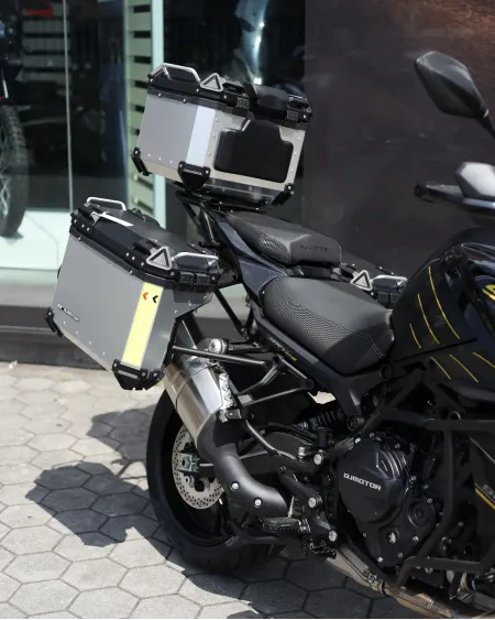 QJMotor SRT 900S On Road 2026 Nova – Adventure Touring – Motocar Vila das Aves | Santo Tirso Porto