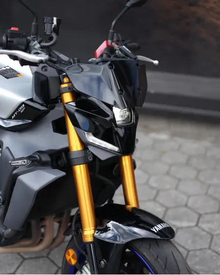 Yamaha MT-09 SP 2025 – 8.504 km – Suspensão Öhlins e Tecnologia Premium – Motocar Vila das Aves | Santo Tirso Porto