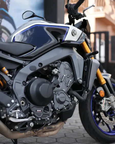 Yamaha MT-09 SP 2025 – 8.504 km – Suspensão Öhlins e Tecnologia Premium – Motocar Vila das Aves | Santo Tirso Porto